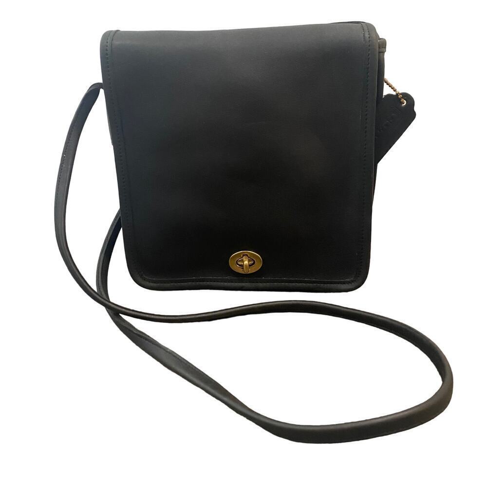 Vintage Coach Companion Compact Black Leather Flap Twist Lock Crossbody 1980s